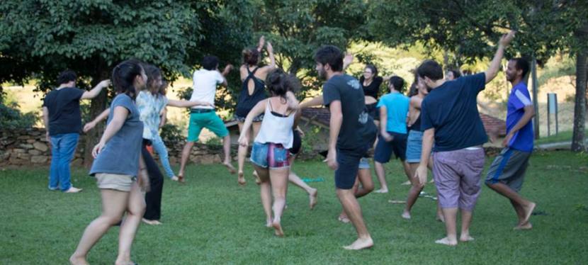 Investigar clima, finanças e afetos pelo&nbsp;corpo